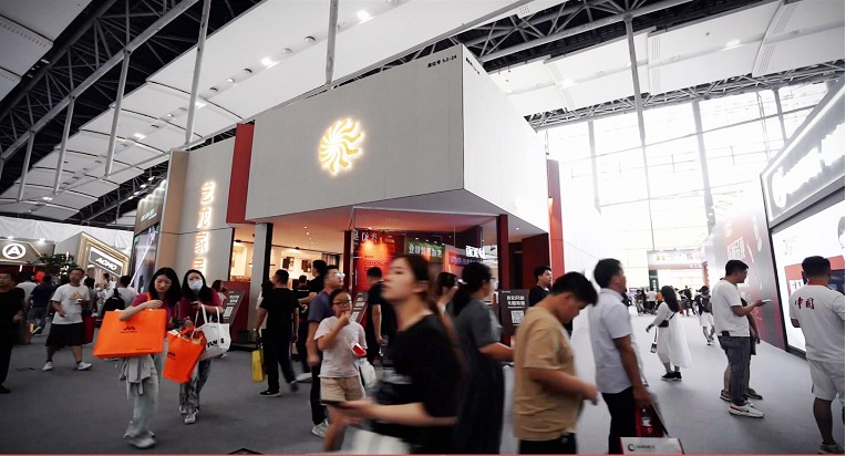 中国建博会（广州） | 好博体育家居发力“轻高定一体化”，，，，，开展首日燃爆全。。。。。。。